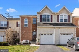 Building Photo - 925 Shenkle Dr