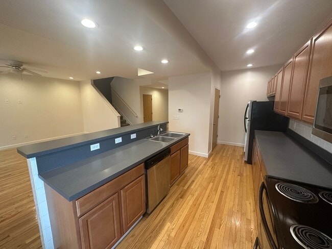 Foto del edificio - 38 W Norwich Ave