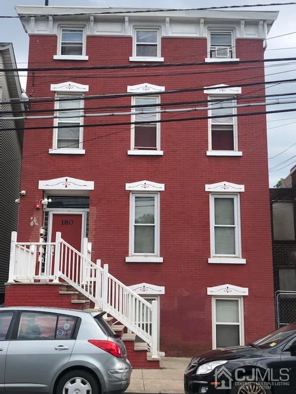 Primary Photo - 180 Hamilton St