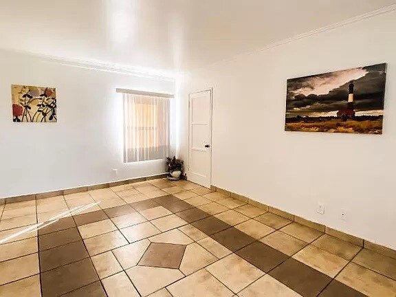 Foto del edificio - 1648 S La Brea Ave
