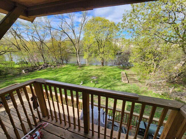 IMG_2201 - 203 S Main St