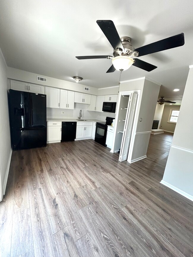 Building Photo - 2103 Walnut Ridge Dr