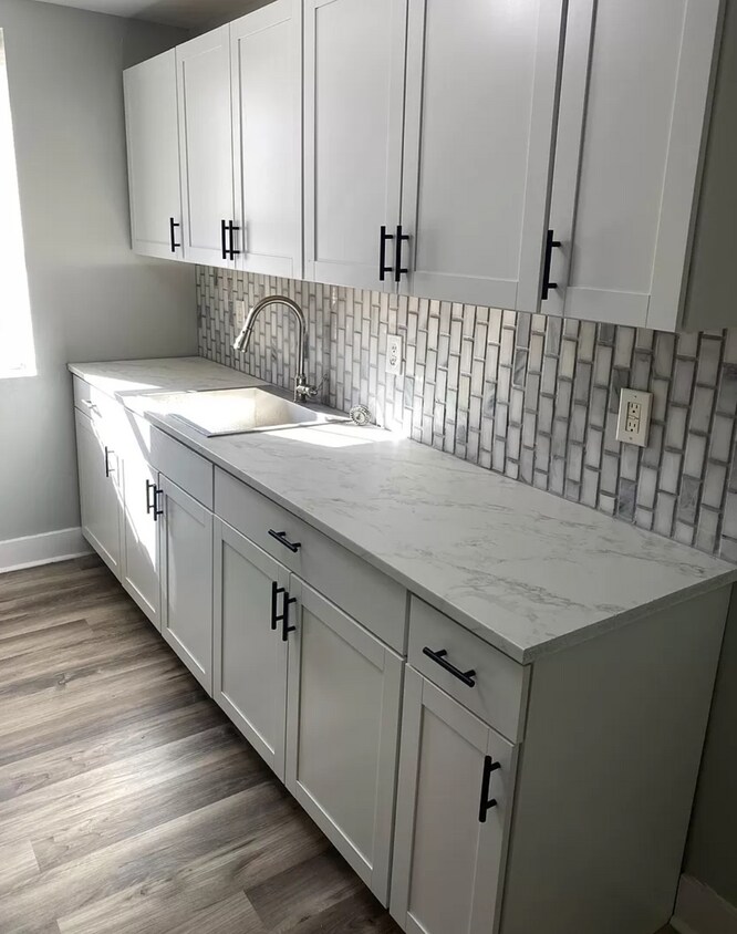 Foto principal - 828 Silver Ave