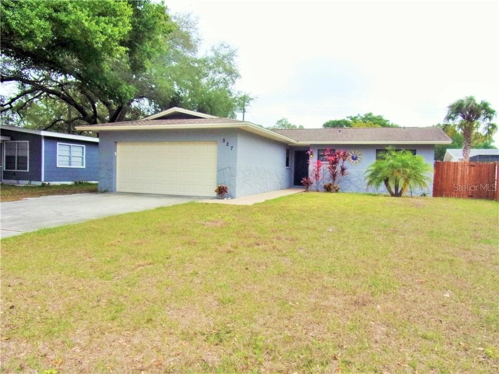 527 Manor Dr, Dunedin, FL 34698 House Rental in Dunedin, FL