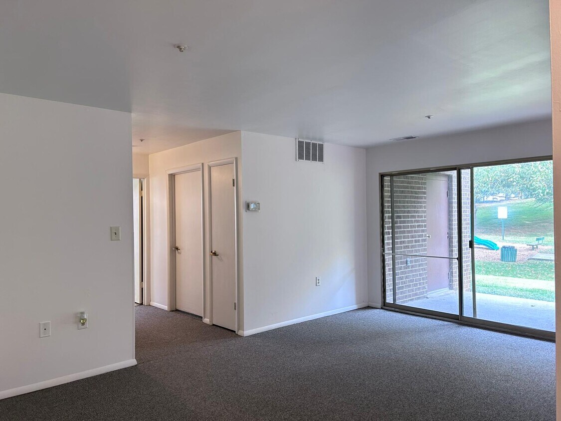 Foto principal - 18411 Guildberry Dr