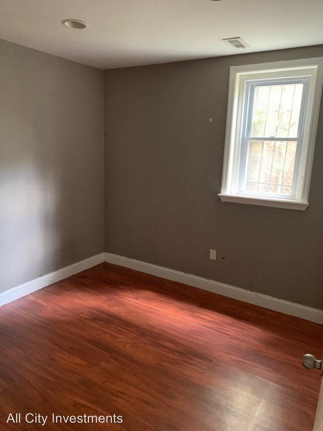 Building Photo - 2 br, 1 bath House - 3951 Baring Street