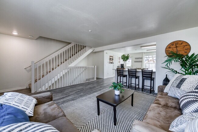 Building Photo - Copper Beech Town Homes