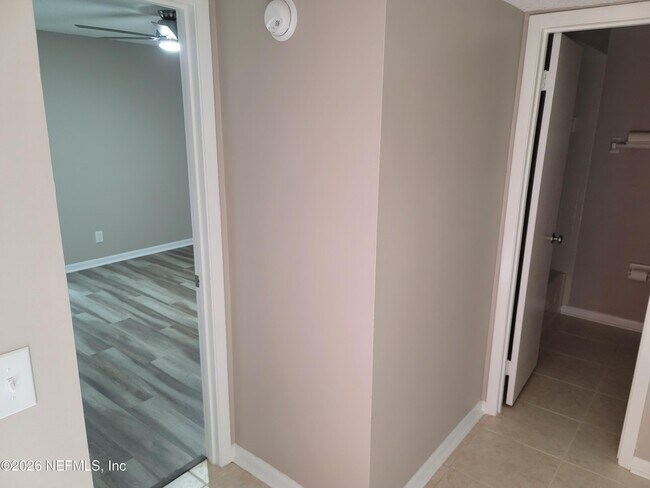 Building Photo - 5553 Greatpine Ln S