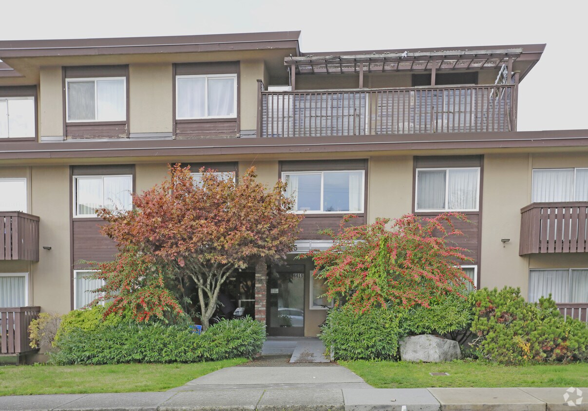 Photo du bâtiment - 6615 Telford Av