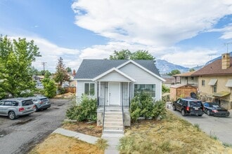 Building Photo - 792 500 N