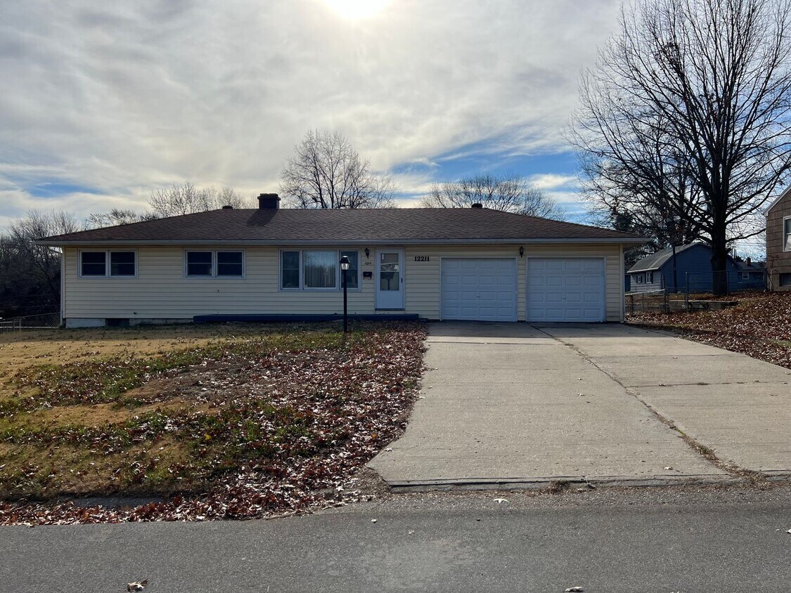 12211 E 52nd Terrace, Kansas City, MO 64133 House Rental in Kansas