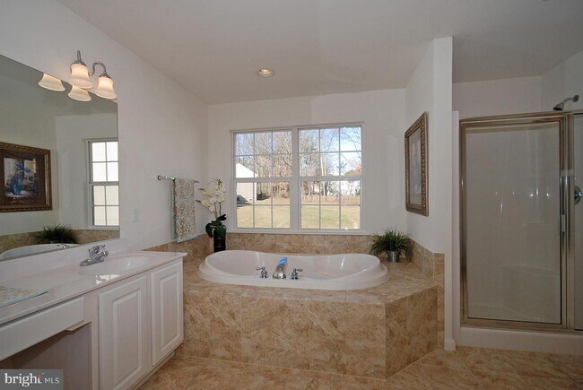 Building Photo - 4028 Overlook Dr