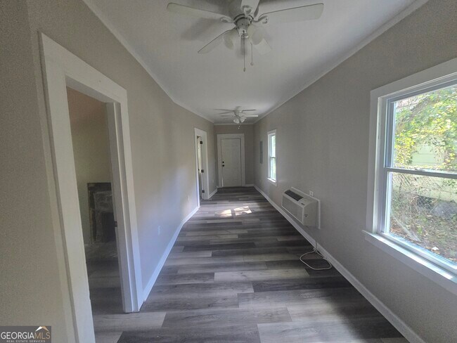 Foto del edificio - 503 Tennessee St