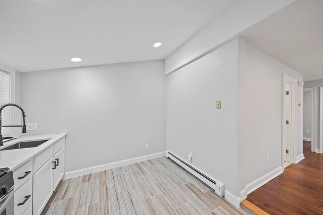 Building Photo - 236 Neponset St