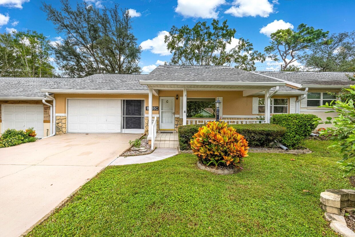 Foto principal - 8665 SW 94th St