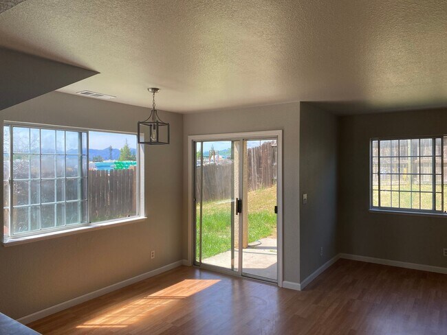 Foto del edificio - 4228 Stonewalk Ct