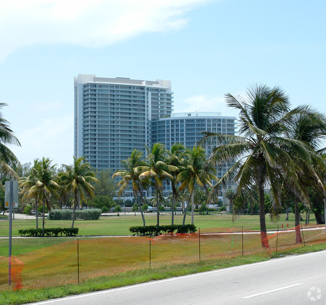 Building Photo - One Bal Harbour