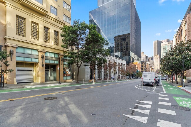 Building Photo - 246 2nd St