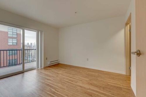 Building Photo - 1119 1st Ave