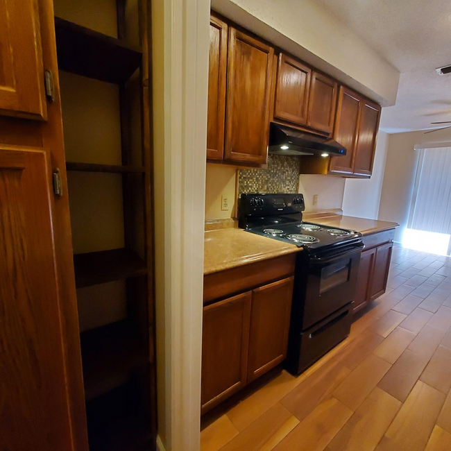 Foto del edificio - 6321 Alta Vista Rd
