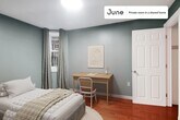 Foto principal - Private bedroom in 7 bed/2 bath Home