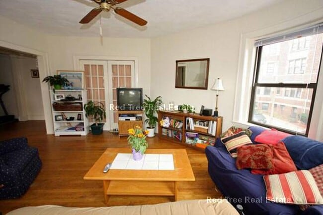 Foto del edificio - 1474 Commonwealth Avenue