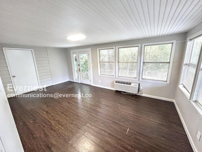 Building Photo - 615 Cahaba Manor Trail
