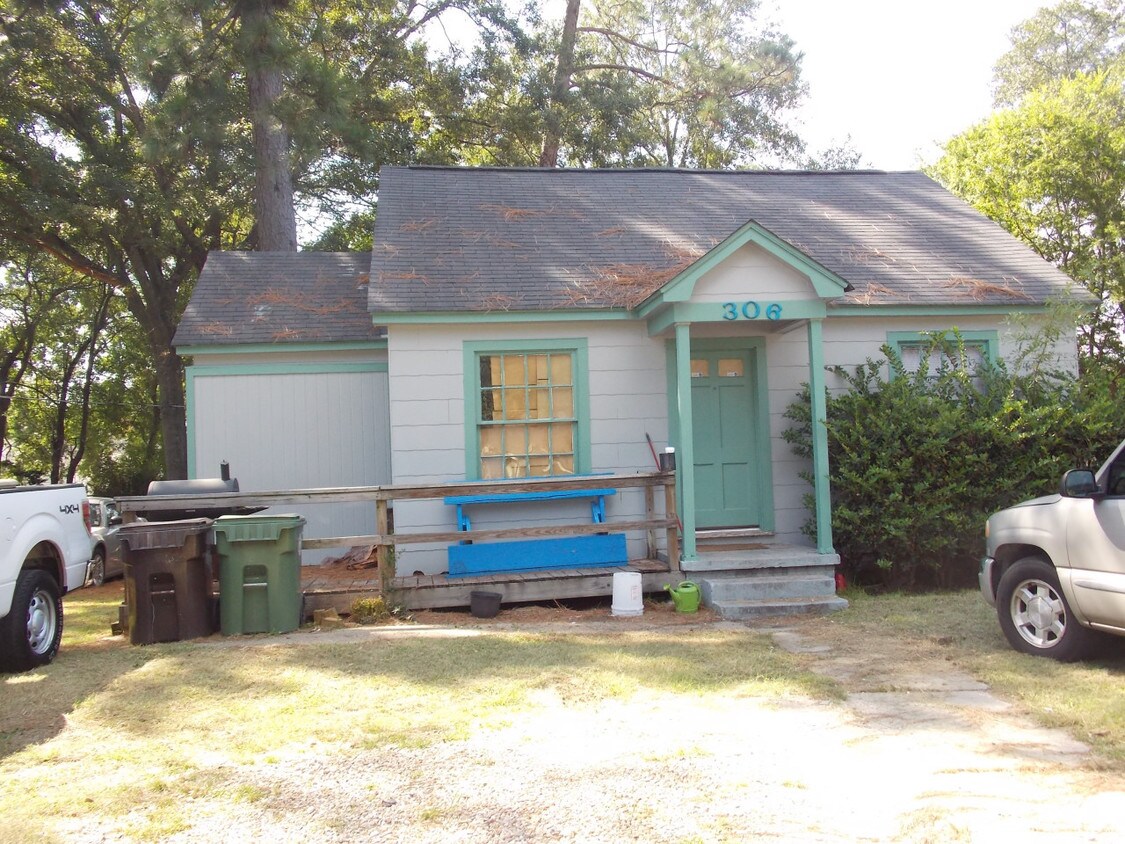 Primary Photo - 306 N. 25th Ave