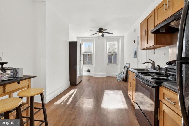 Foto del edificio - 1733 W Oxford St