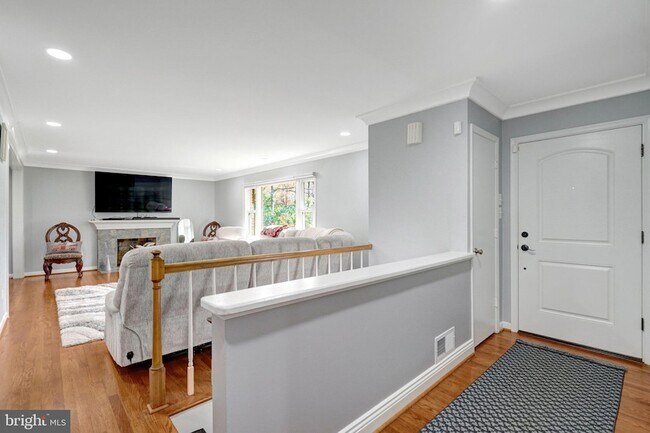 Foto del edificio - 6608 Spring Valley Dr