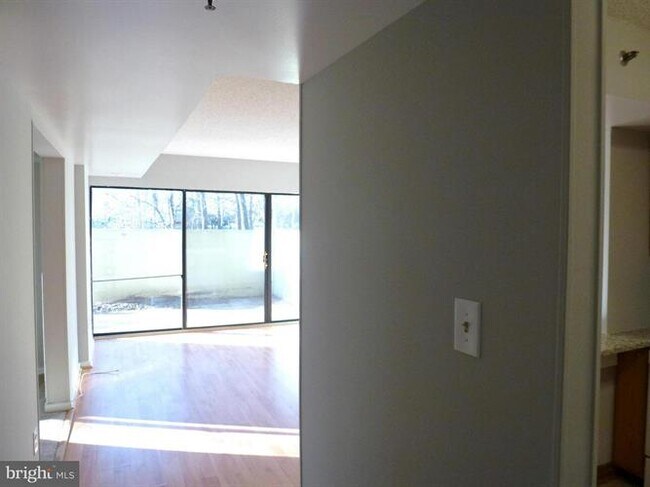 Building Photo - 2921 N Leisure World Blvd