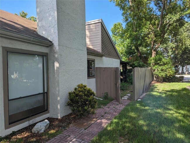 Building Photo - 11305 Galleria Dr