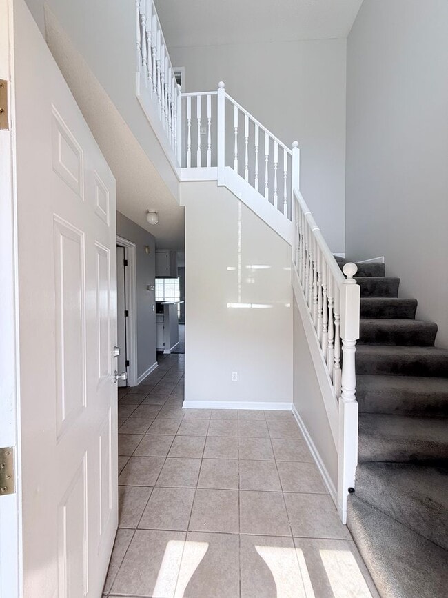 Building Photo - Dunwoody Subdivision
