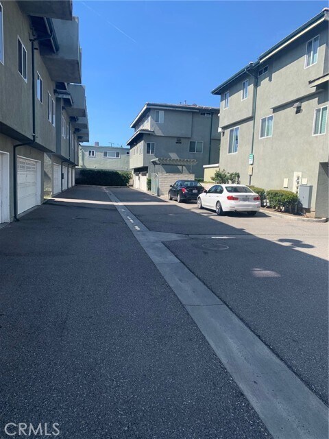 Foto del edificio - 16617 Yukon Ave