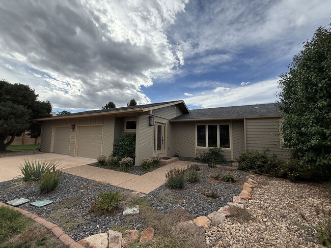 Foto del edificio - 1713 Richards Lake Rd