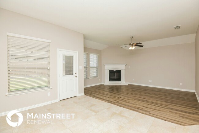 Foto del edificio - 14800 Angel Trace Dr