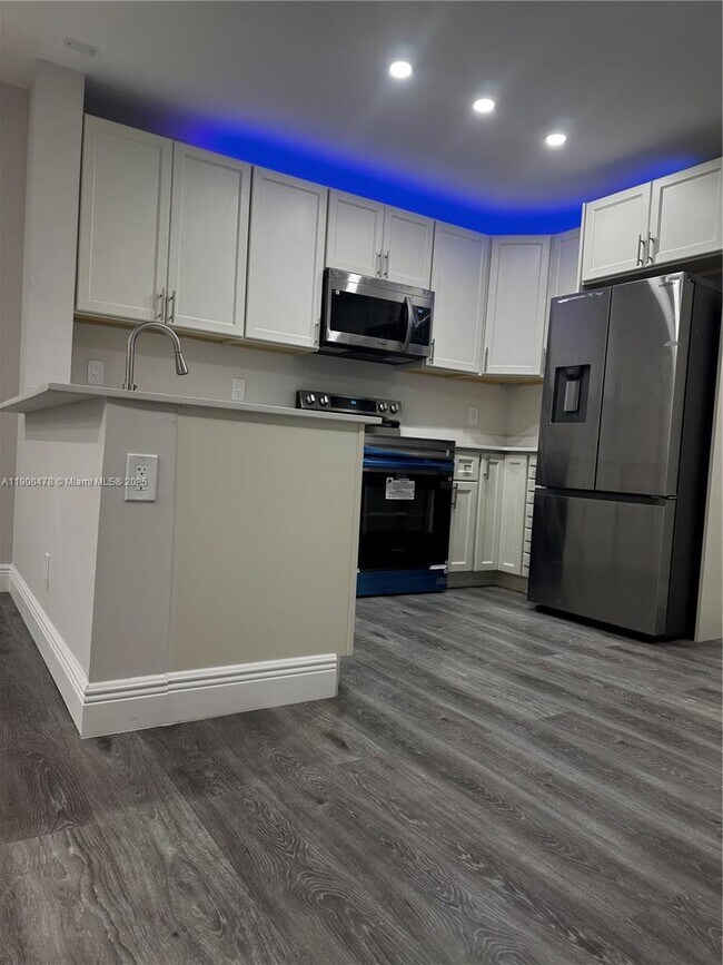 Foto del edificio - 3292 NW 104th Ave