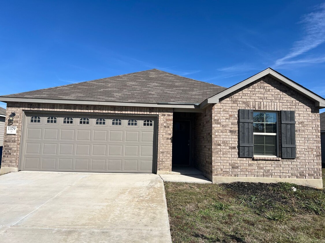 Foto principal - Beautiful 3/2 home in NBTX