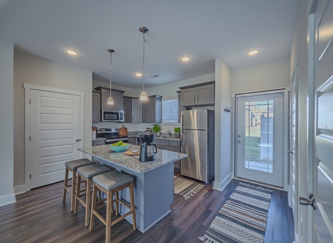 Building Photo - 7025 Magnolia Crossings