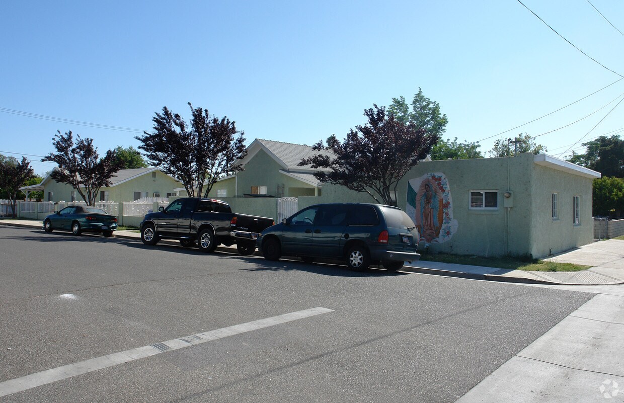 Foto principal - 888 Ashland Ave