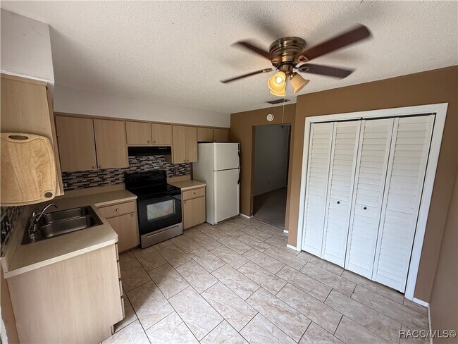 Foto del edificio - 7630 W Homosassa Trail