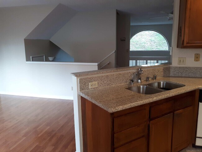 Foto del edificio - 9279 Lake Murray Blvd