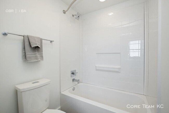 Building Photo - Corner Studio at The Netherland