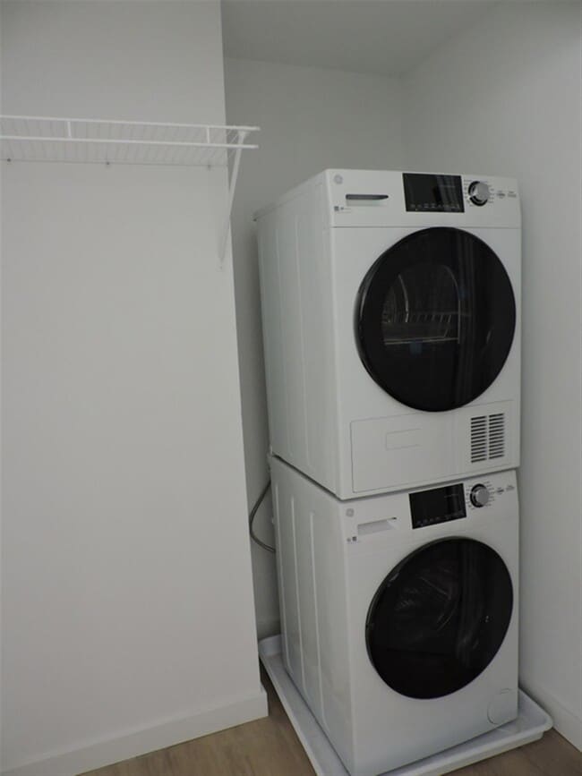 Building Photo - 16 Soden St