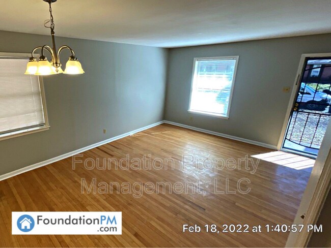 Building Photo - 4844 Summerlane Ave