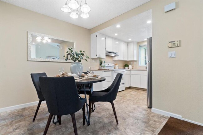 Foto del edificio - 283 Shadow Dance Dr