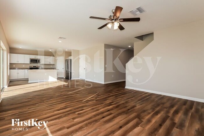 Building Photo - 5949 Slate Rock Dr