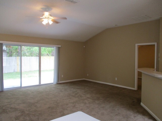 Foto del edificio - 2749 Acorn Park Drive North