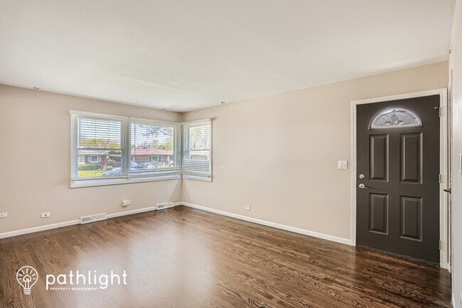 Building Photo - 1108 South Haddow Avenue, Arlington Height...