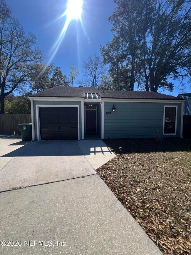 Foto del edificio - 4928 Astoria Ct